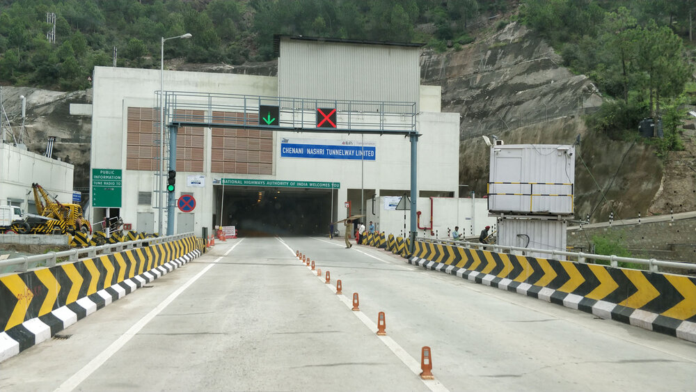 chenani-nashri-tunnel