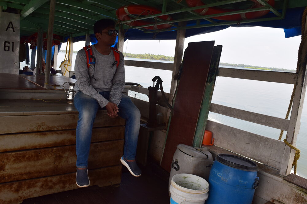 blockbuster-seat-on-the-boat