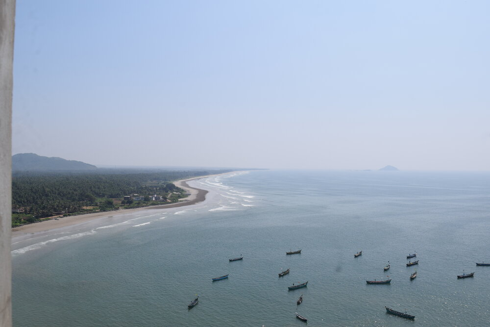 coastline-as-far-as-the-eyes-can-see