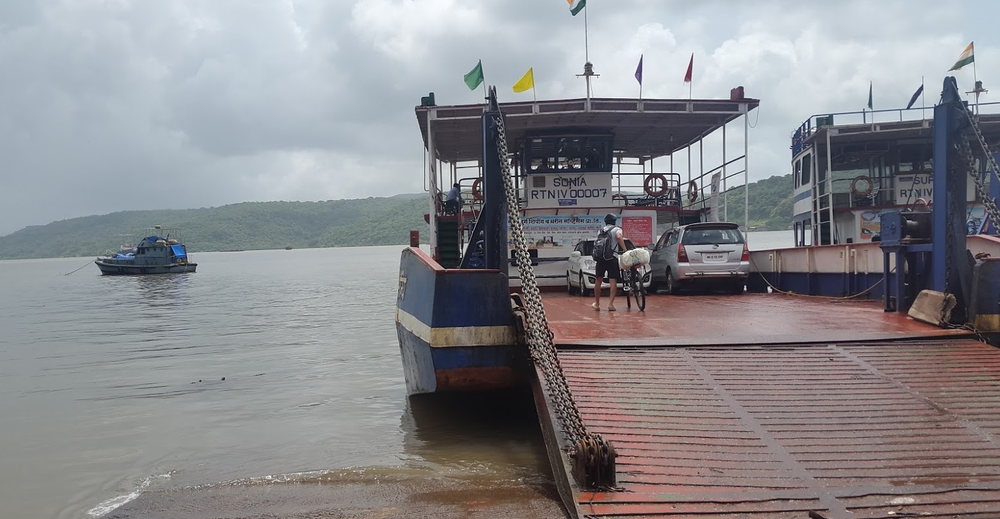 dabhol-ferry-3